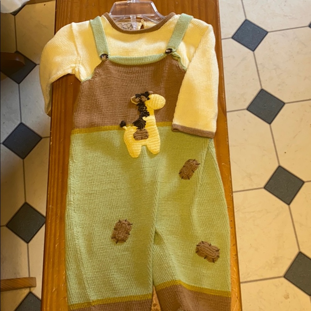 Zackali 4 Kids knit giraffe outfit